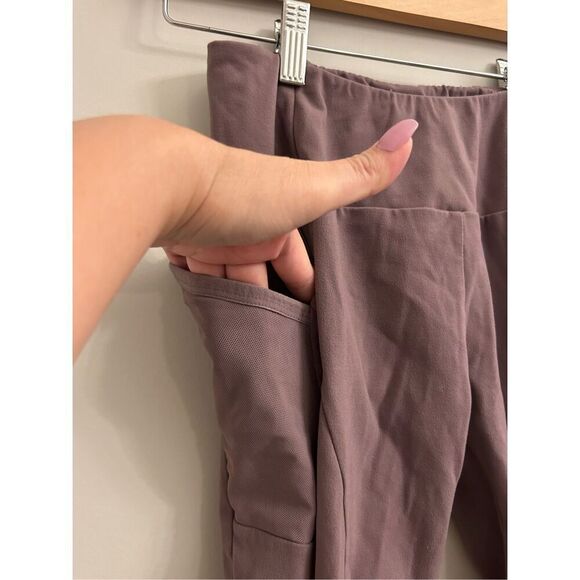 GymShark Leggings... size XS?? In GUC! - Picture 2 of 10